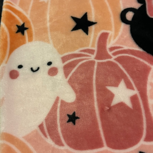 Halloween Collection | NWT Halloween Print Luxury Fleece Throw - Picture 3 of 5
